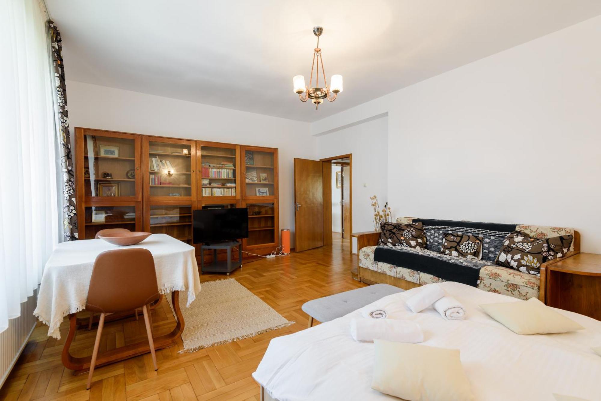 Casa Cu Cires Brasov Apartment Luaran gambar