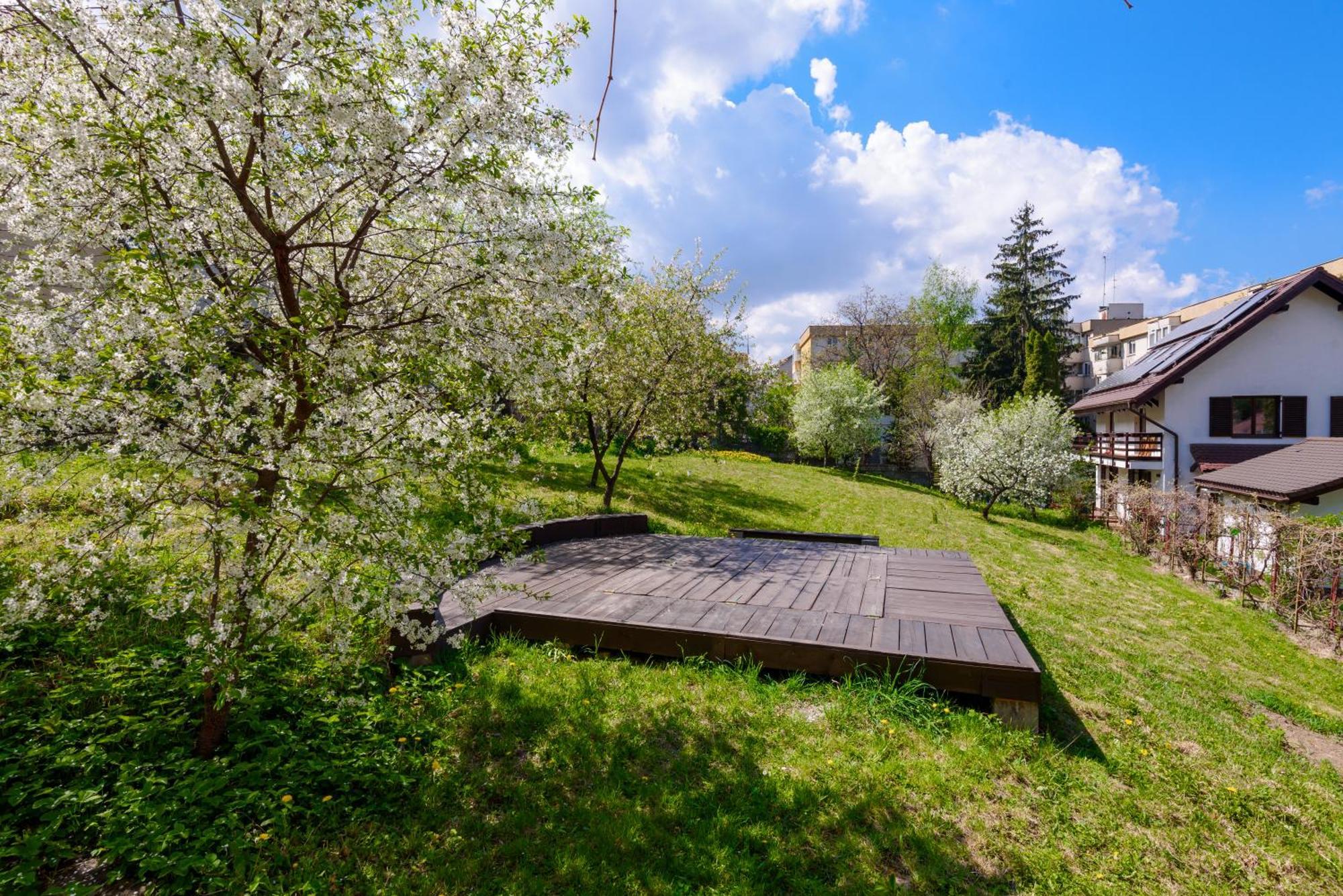 Casa Cu Cires Brasov Apartment Luaran gambar